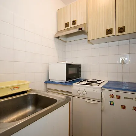Apartment Neretvanka - Twin With Shared Bathroom *